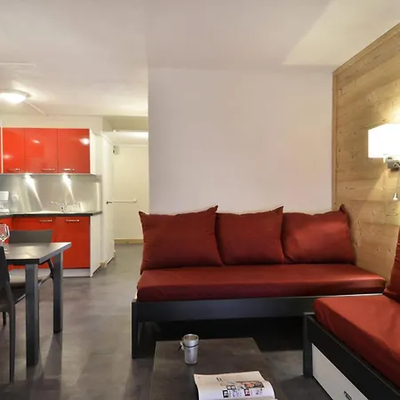 Saint Jacques A - 2 Pieces Pour 5 Personnes 09 * Macot-la-Plagne